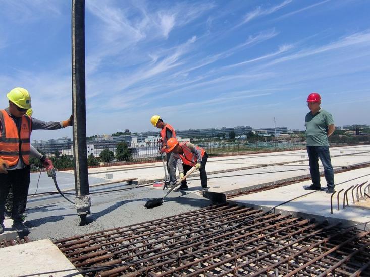 城市快速路C80砼浇筑